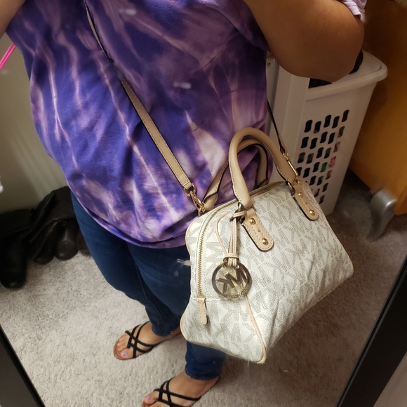 Michael Kors Logo Handbag - Picture 6 of 9